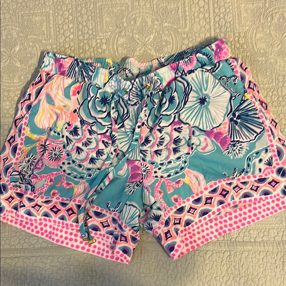 Lilly Pulitzer Pink and Blue Athletic Shorts Vibrant Tropical Design. Size XS